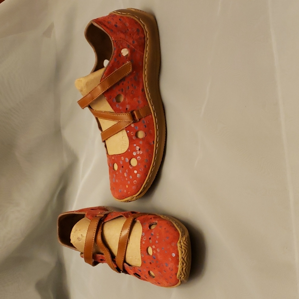 Women's Rieker red leather shoes 40/9.5